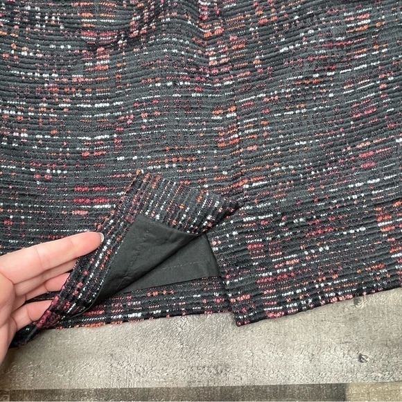 LOFT Tweet Skirt is 4P - Picture 6 of 9